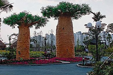 科隆：《哥谭骑士》新预告 急冻人小丑女等亮相